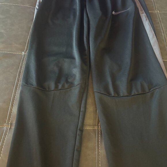 Nike men's black track pants, medium - Picture 9 of 9